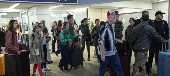 Drugi pilot zaatakował pierwszego na trasie Dubaj–Tel Awiw; pasażerowie go obezwładnili