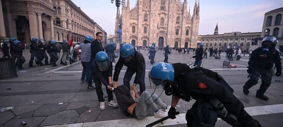 Włochy wysyłają wojsko do protestującej młodzieży