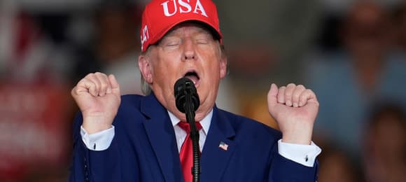 Trump zaostrza kontrolę wyborców przed wyborami do Kongresu. Obywatele trafiają na listy podejrzanych