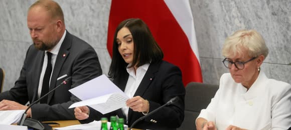 „Nie wiemy, co się stało z danymi z Polski. Są w obcych rękach”. Raport Komisji ds. Pegasusa