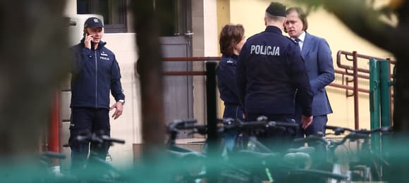 Tusk: „Szkoły będą pod tym specjalnym nadzorem”