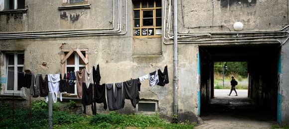 Raport: 2 z 5 Polaków żyje poniżej minimum socjalnego