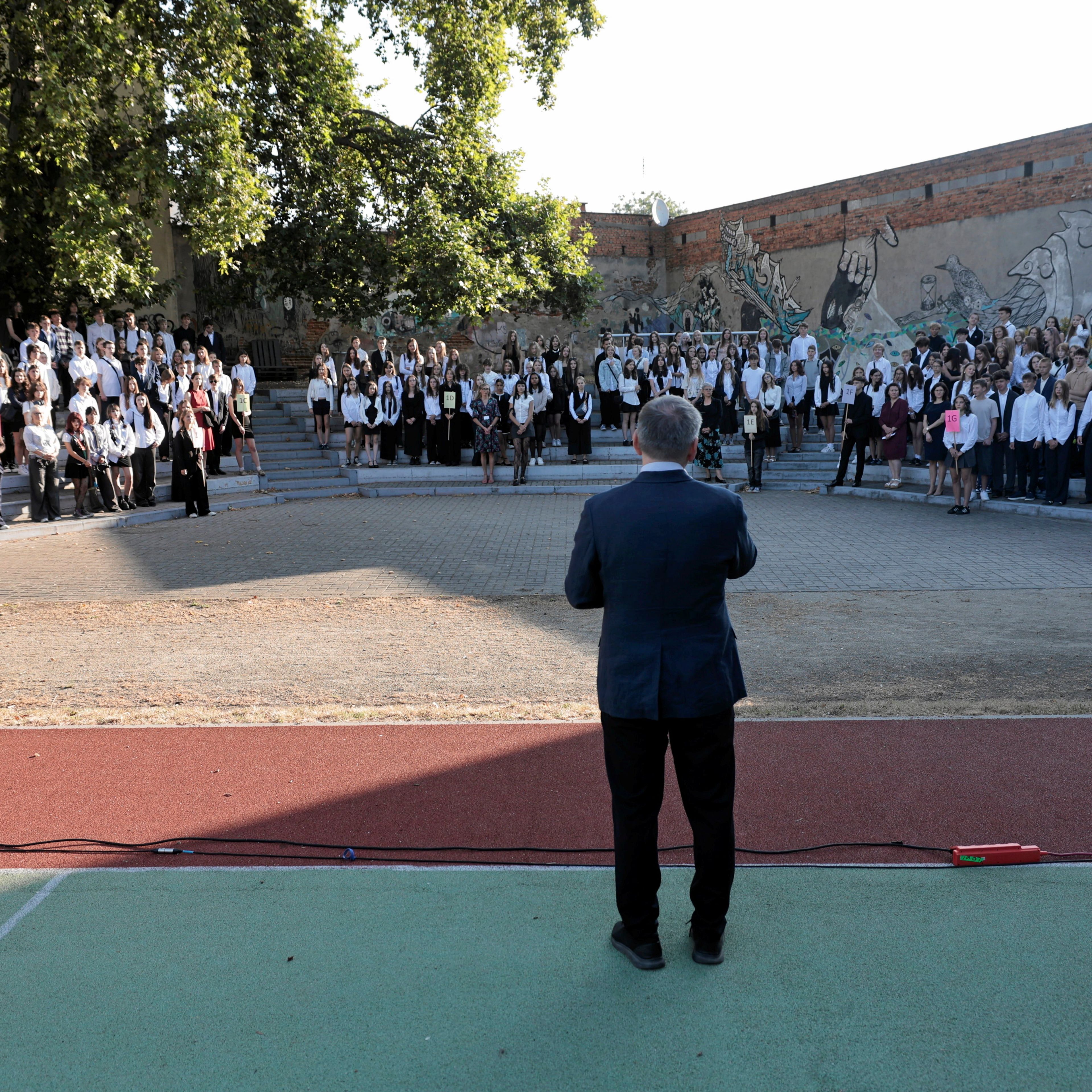 Inauguracja roku szkolnego 2025/2026 w XII LO we Wroclawiu