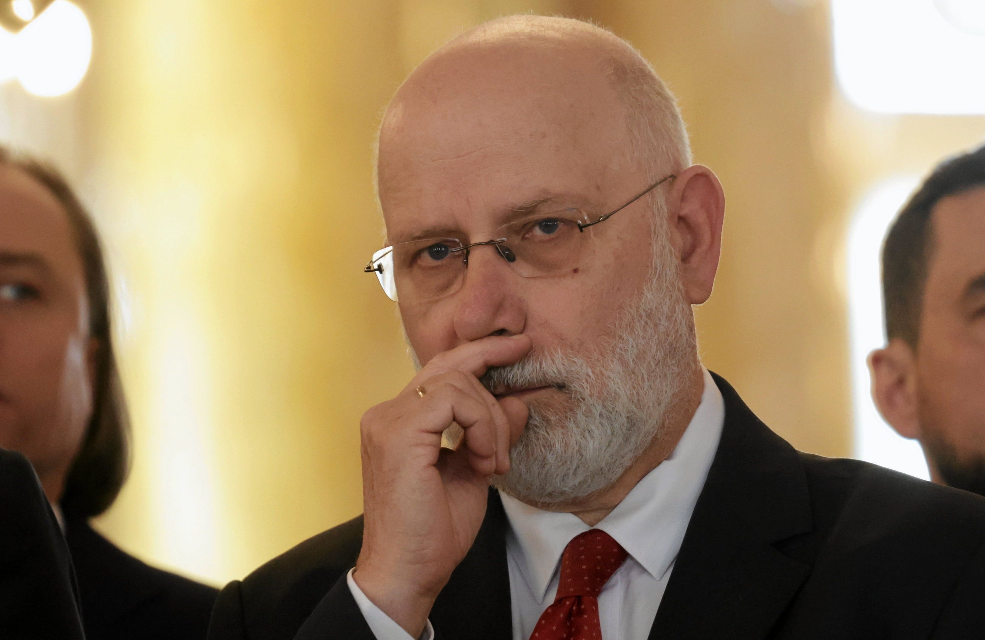 Maciej Świrski, łysy mężczyzna z siwą brodą