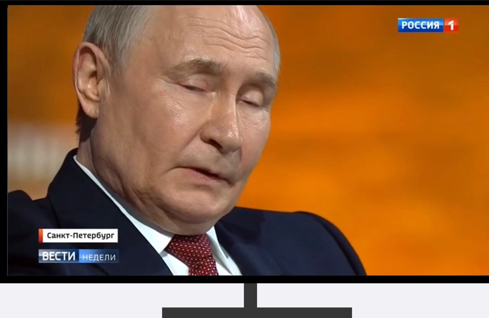 Goworit Moskwa Putin w Petersburgu