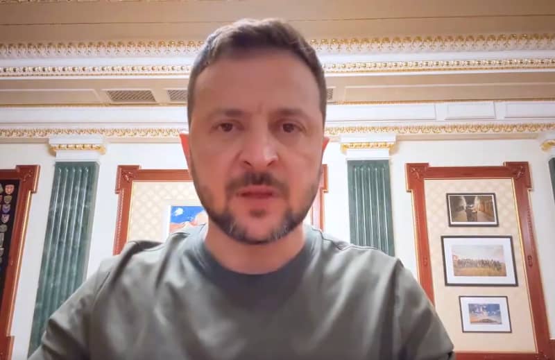 Prezydent Wołodymyr Zełenski przemawia w wideo wystąpieniu