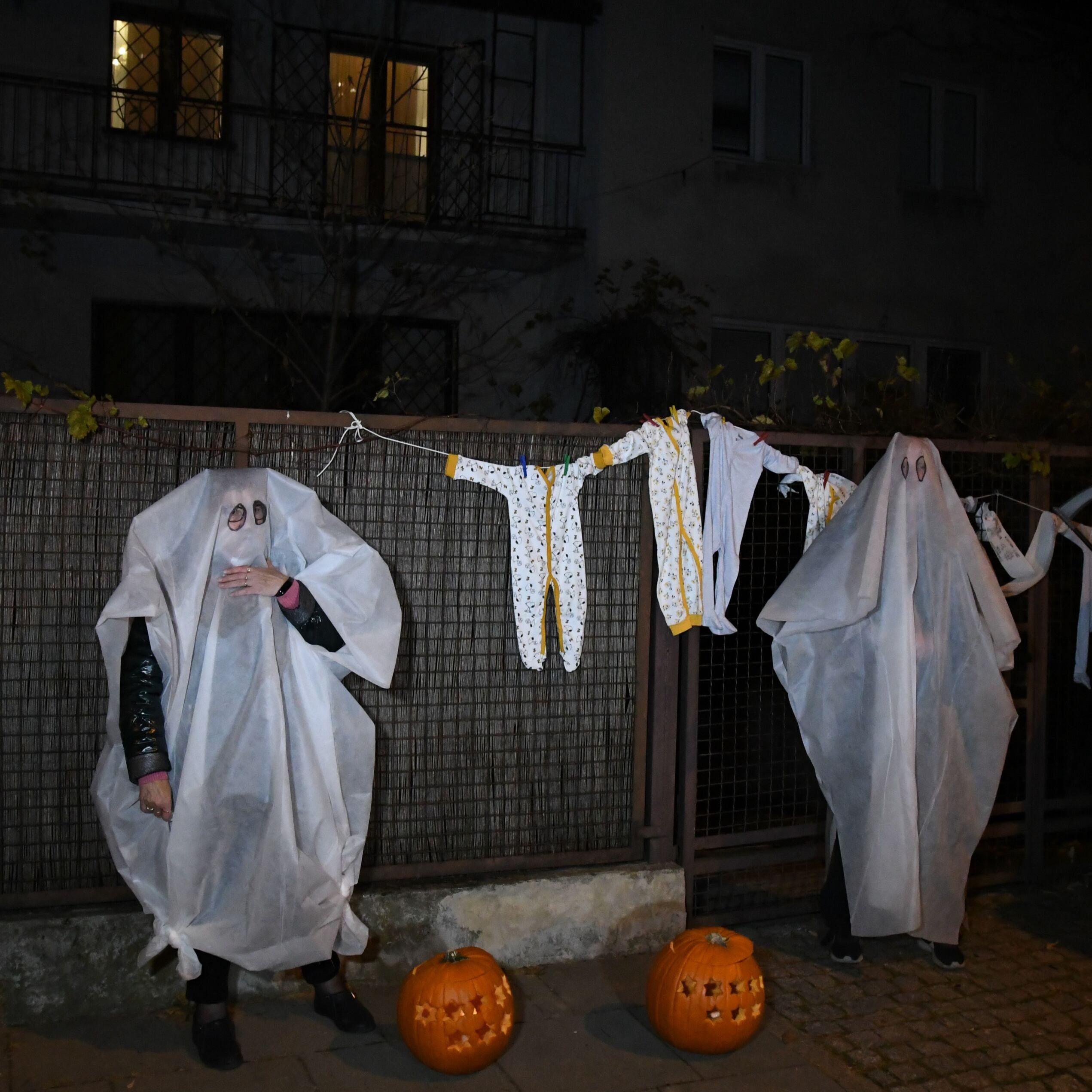 31.10.2021. Halloween pod domem Kaczyńskiego