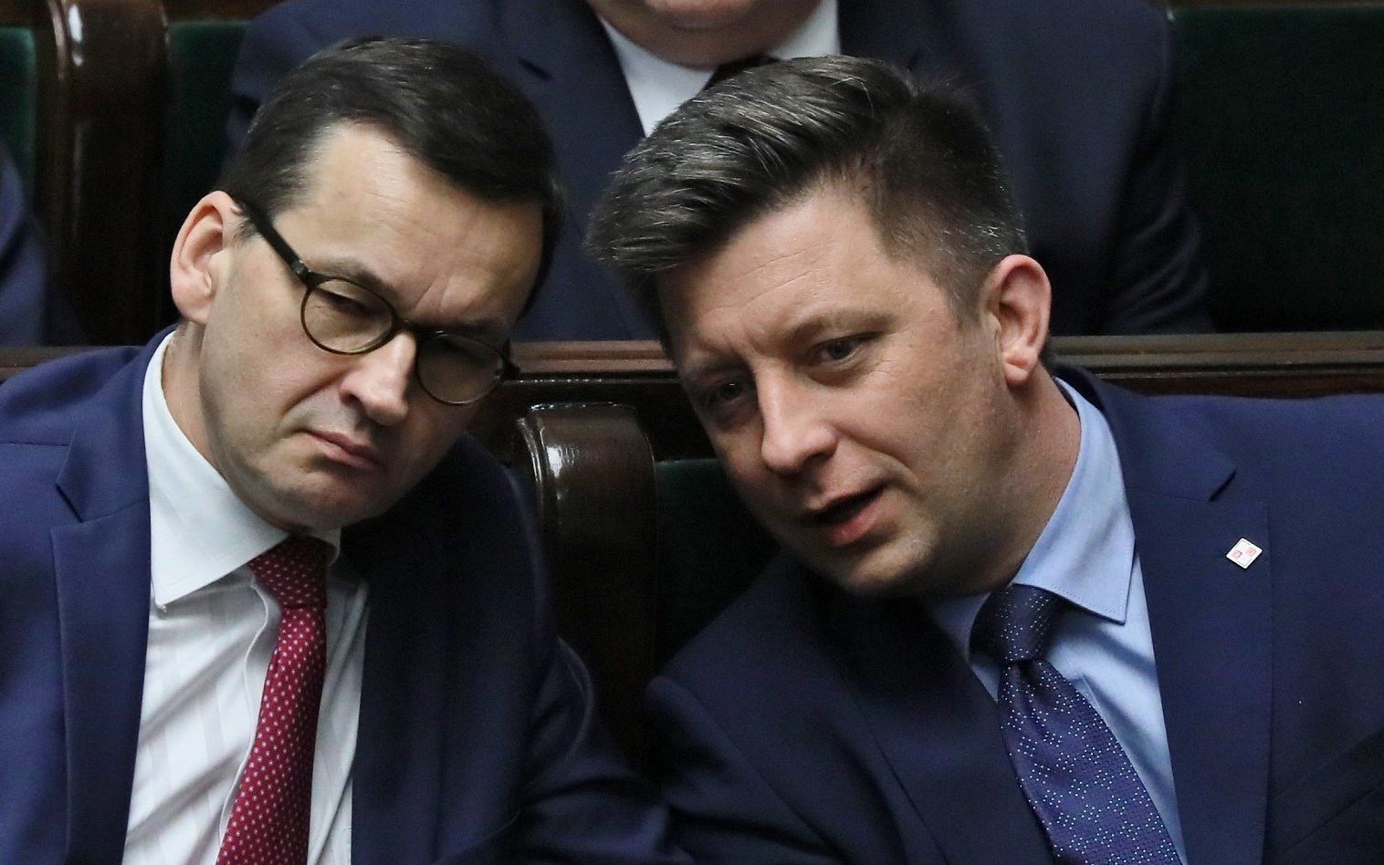 30.01.2019 Warszawa , ulica Wiejska . Sejm . Posiedzenie . Informacja rzadu dotyczaca watpliwosci pojawiajacych sie wokol sledztwa dotyczacego zabojstwa prezydenta Gdanska Pawla Adamowicza oraz funkcjonowania wieziennictwa i wymiaru sprawiedliwosci . Od lewej: komendant glowny policji Jaroslaw Szymczyk , minister spraw wewnetrznych i administracji Joachim Brudzinski , premier Mateusz Morawiecki , wiceminister spraw wewnetrznych i administracji Jaroslaw Zielinski , szef Kancelarii Prezesa Rady Ministrow Michal Dworczyk podczas wystapienia ministra sprawiedliwosci Zbigniewa Ziobro w sprawie zabojcy prezydenta Gdanska Pawla Adamowicza . 
Fot. Slawomir Kaminski / Agencja Gazeta