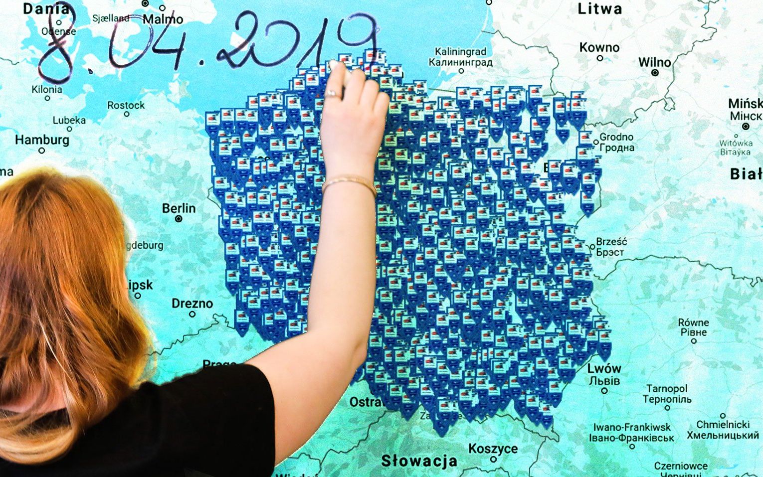 Grafika do artykułu „Nie chcemy być jedyną szkołą w gminie, która nie strajkuje”. Zobacz, gdzie nauczyciele odejdą od tablic