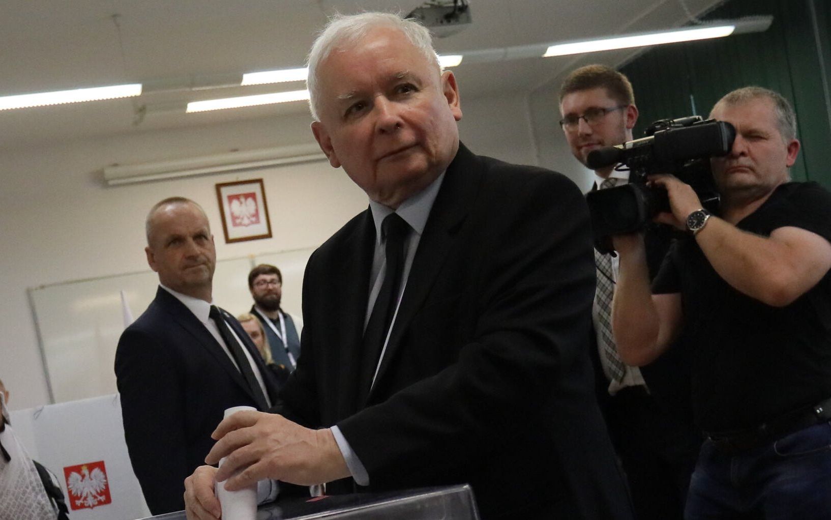 13.10.2019 Warszawa , ul Siemiradzkiego 2 . Obwodowa Komisja Wyborcza nr 333 . Prezes Pis Jaroslaw Kaczynski podczas glosowania w wyborach parlamentarnych . 
Fot. Slawomir Kaminski / Agencja Gazeta