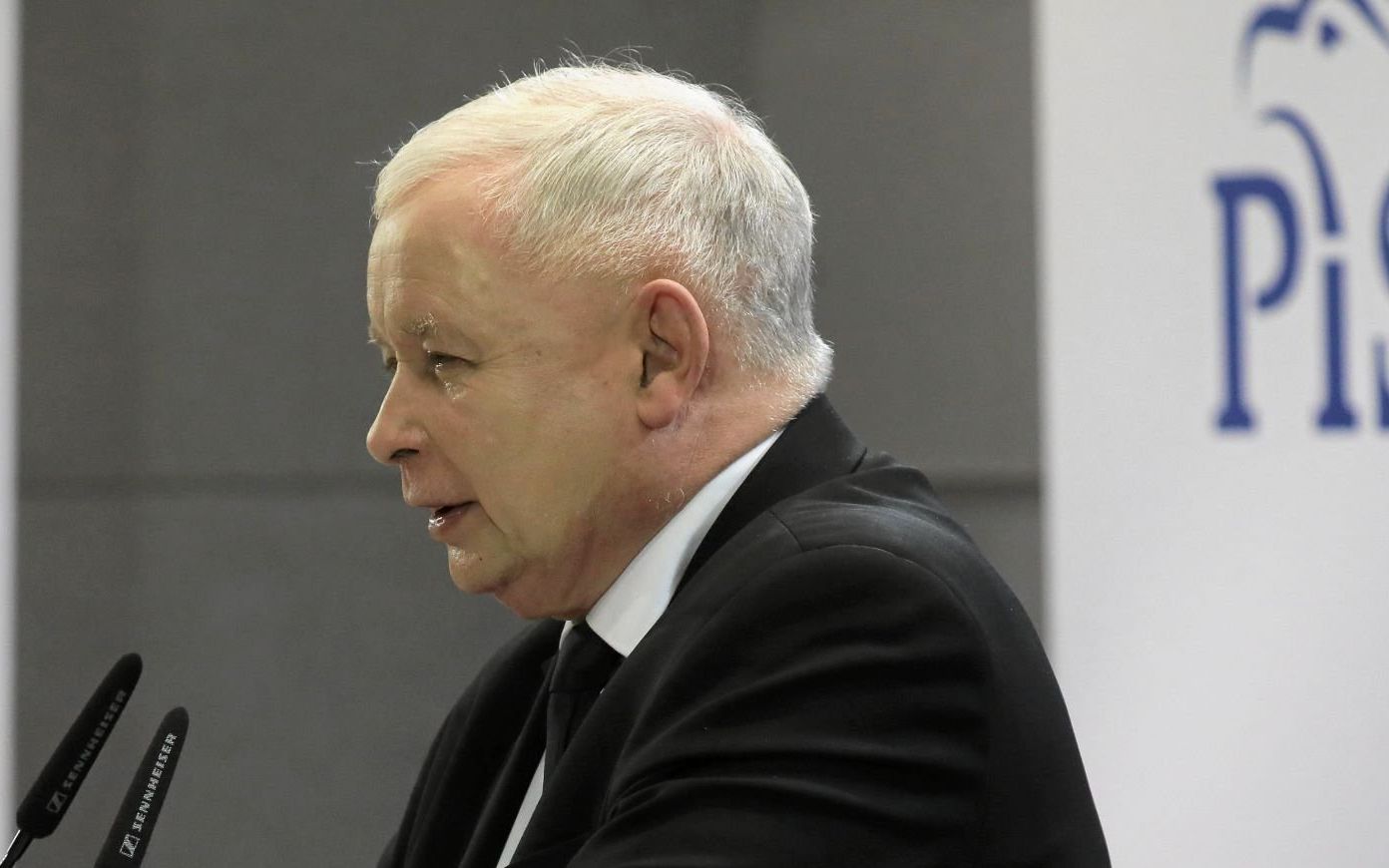 Grafika do artykułu Kaczyński: PO-PSL ukradło 400 miliardów, a Banaś odzyskał 200. Niestety, to brednie