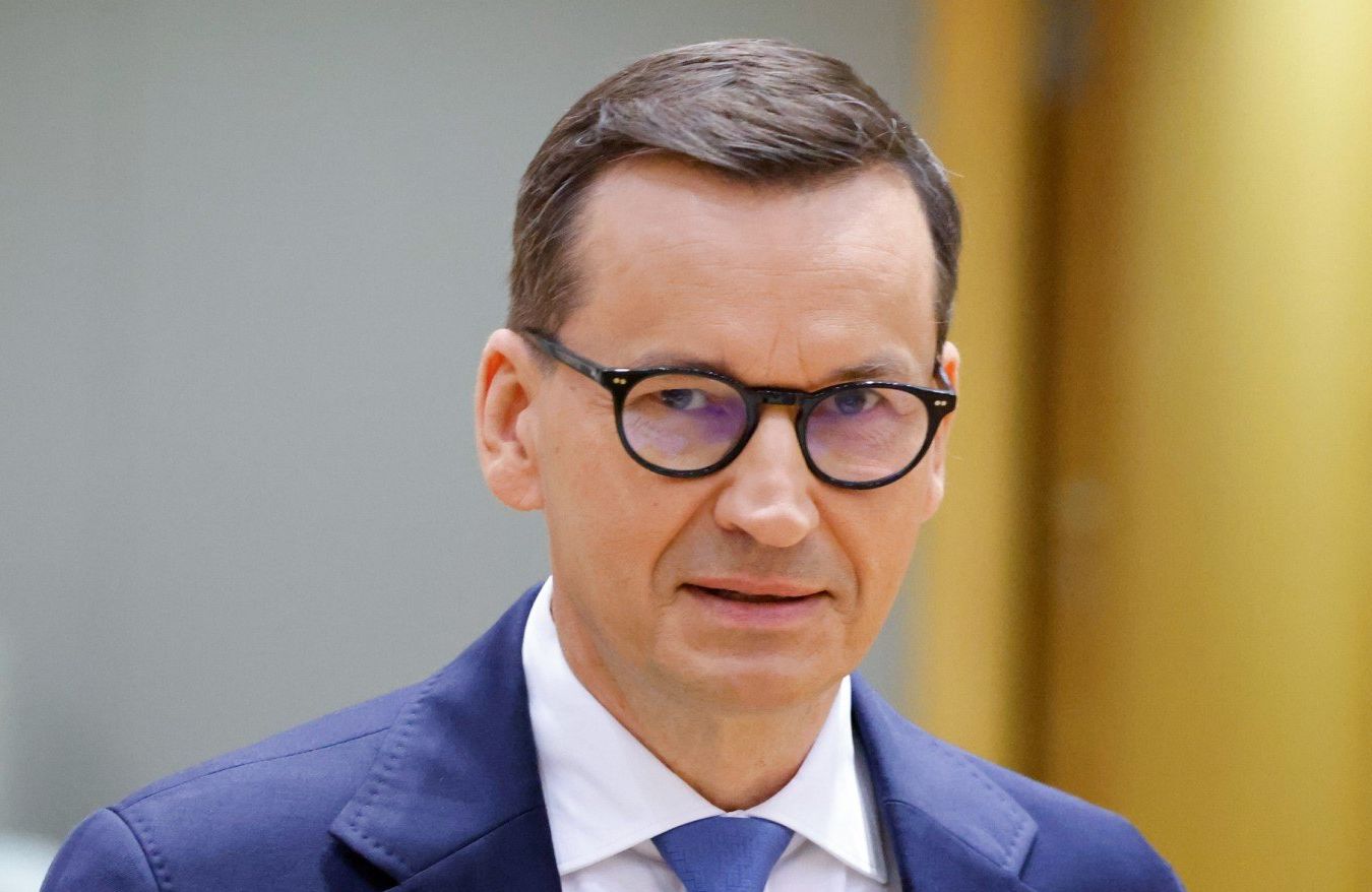 Mężczyzna w okularach, Mateusz Morawiecki