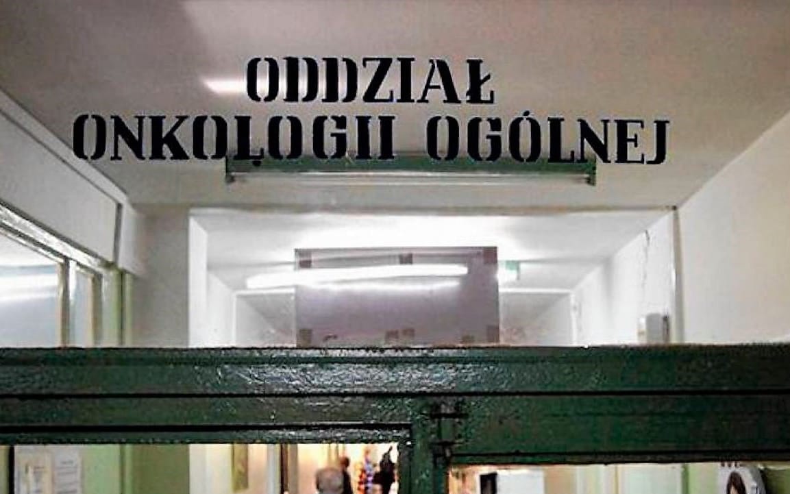 Grafika do artykułu „Rząd pozbawia pacjentów onkologicznych dostępu do standardowego leczenia. Nie mamy w refundacji połowy leków"