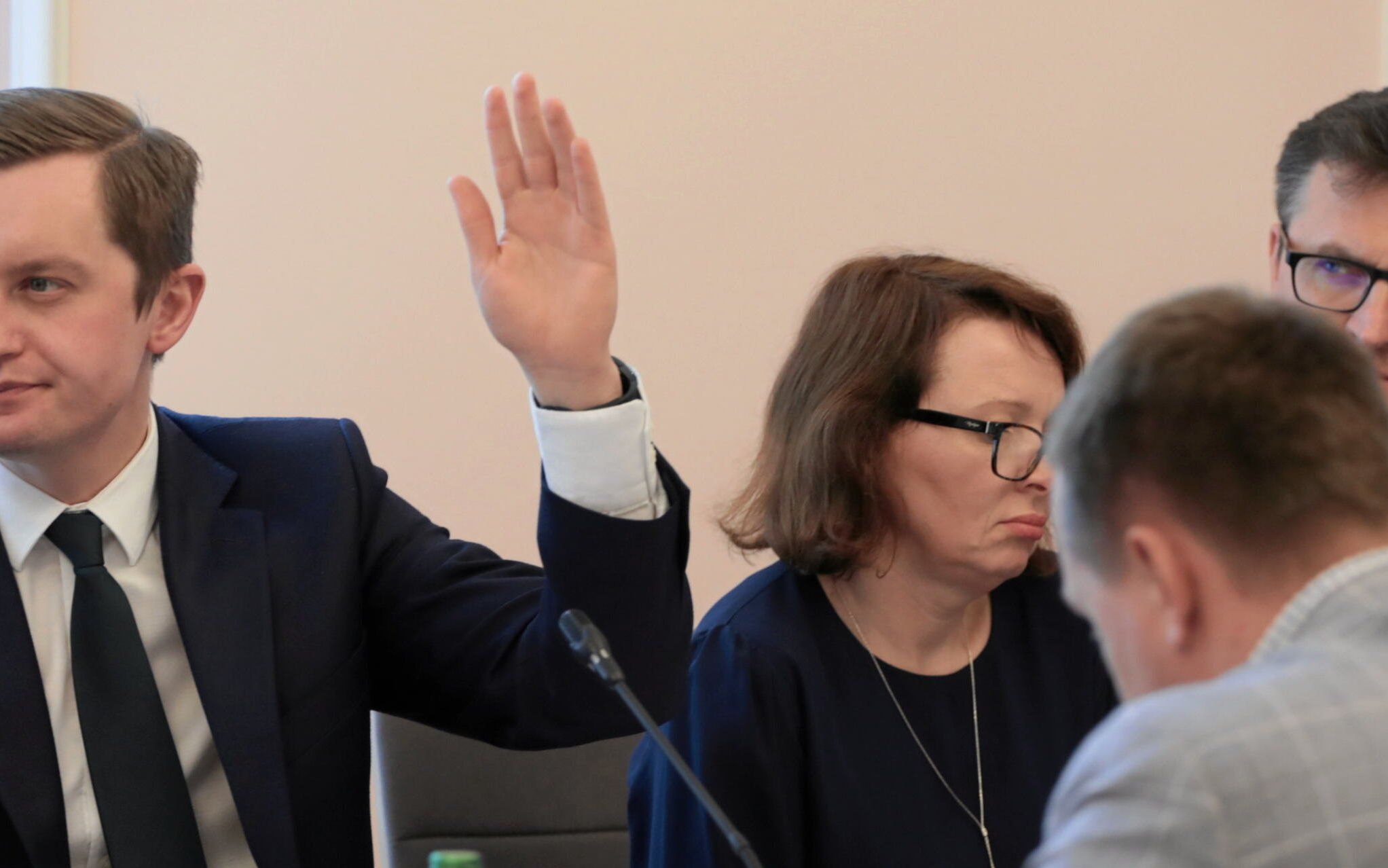 11.05.2022 Warszawa , ulica Wiejska . Sejm . Posiedzenie Komisji Sprawiedliwosci i Praw Czlowieka . Wiceminister sprawiedliwosci Sebastian Kaleta podczas rozpatrzenia prezydenckiego projektu ustawy o zmianie ustawy o Sadzie Najwyzszym oraz poselskiego projektu ustawy o ochronie niezawislosci sedziowskiej , odpowiedzialnosci karnej i dyscyplinarnej sedziow .
Fot. Slawomir Kaminski / Agencja Wyborcza.pl