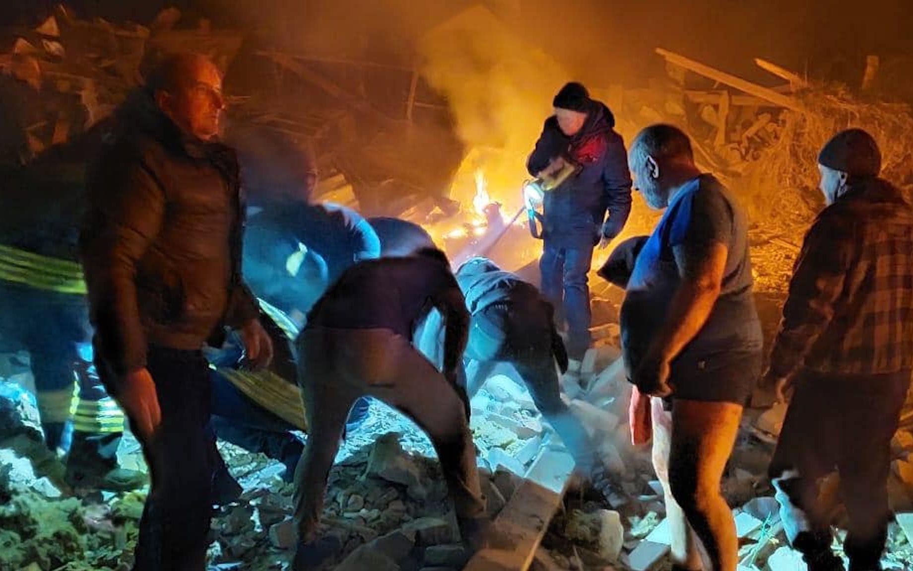 Grafika do artykułu Rosjanie zaczęli dzień od bombardowania ukraińskich miast. Alarmy w wielu miejscach kraju