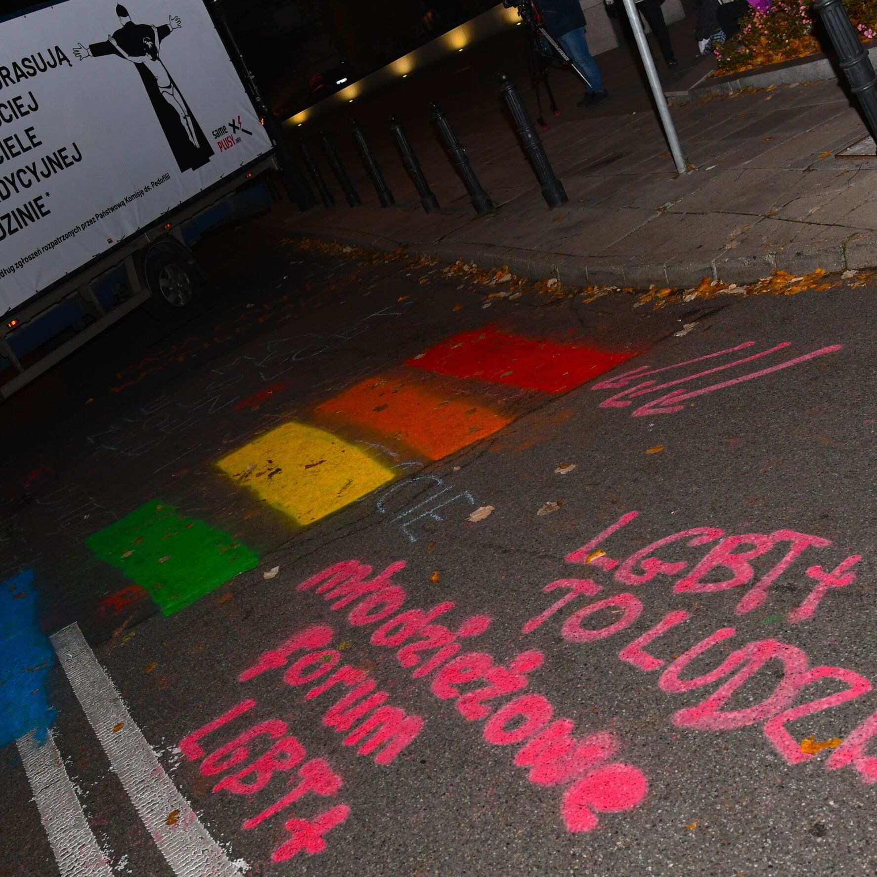 Warszawa, 28.10.2021. Protest przeciw ustawie StopLGBT Kai Godek