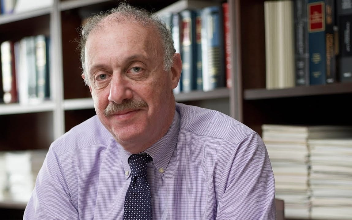 Grafika do artykułu Prof. Samuel Issacharoff: spirala zemsty prowadzi do upadku demokracji