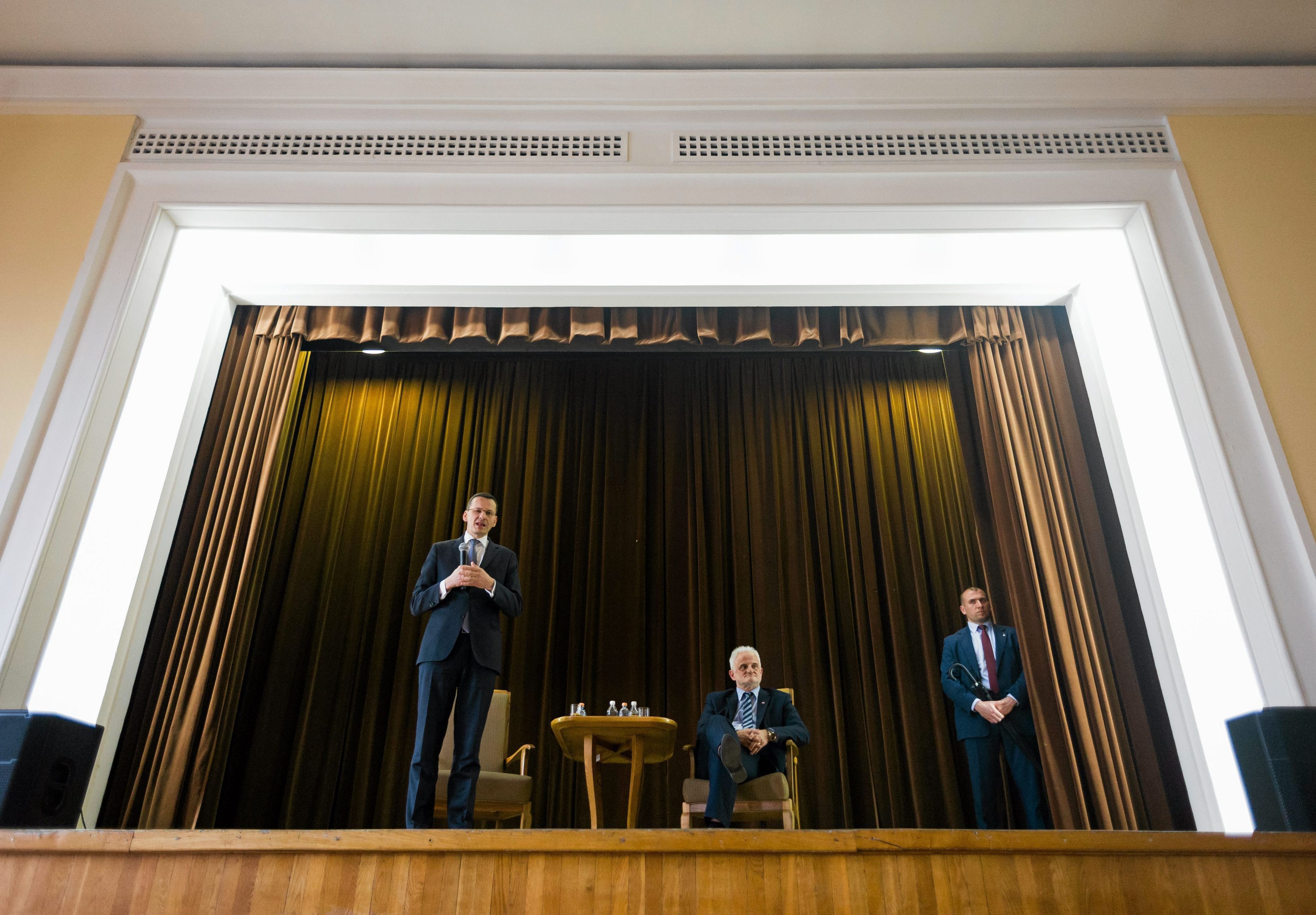 Mateusz Morawiecki i wojewoda Jozef Pilch