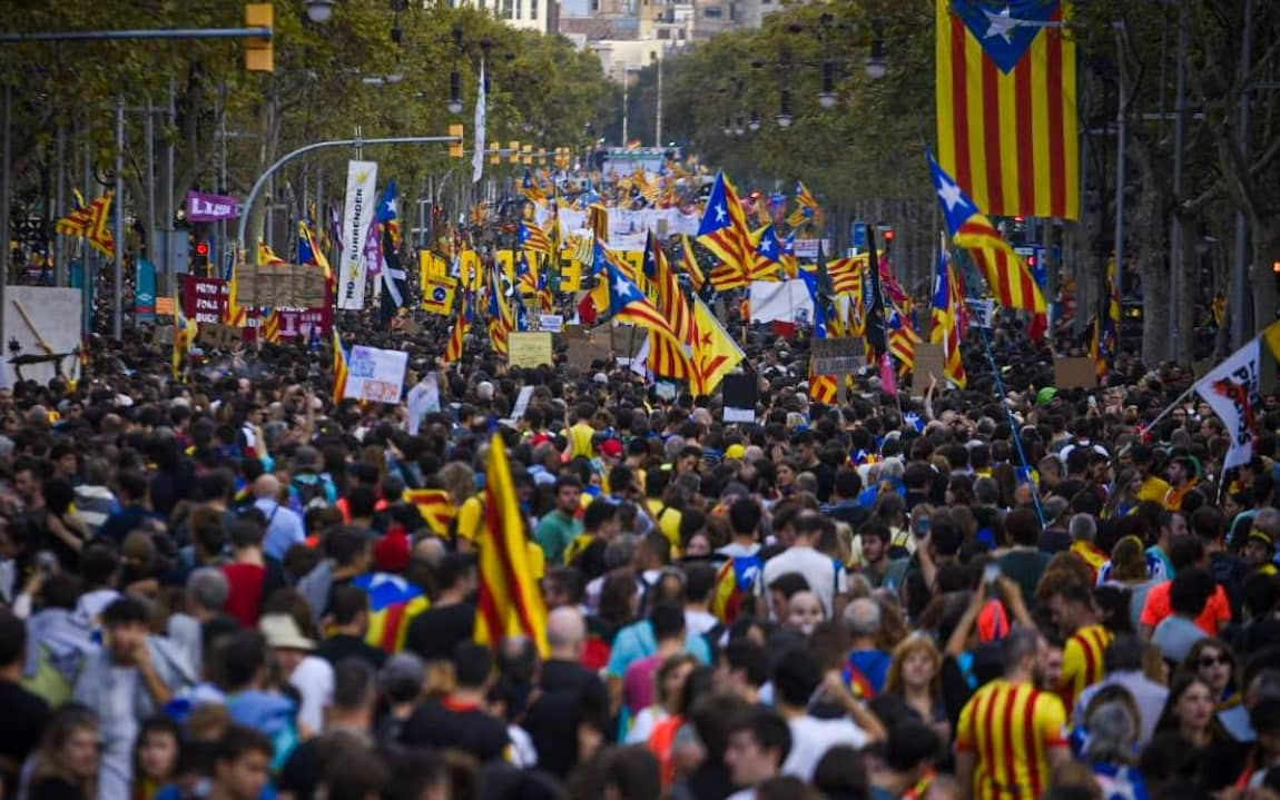 Grafika do artykułu Katalonia zagraża Hiszpanii. Po skazaniu separatystów wszystko jest możliwe. Zyskuje skrajna prawica