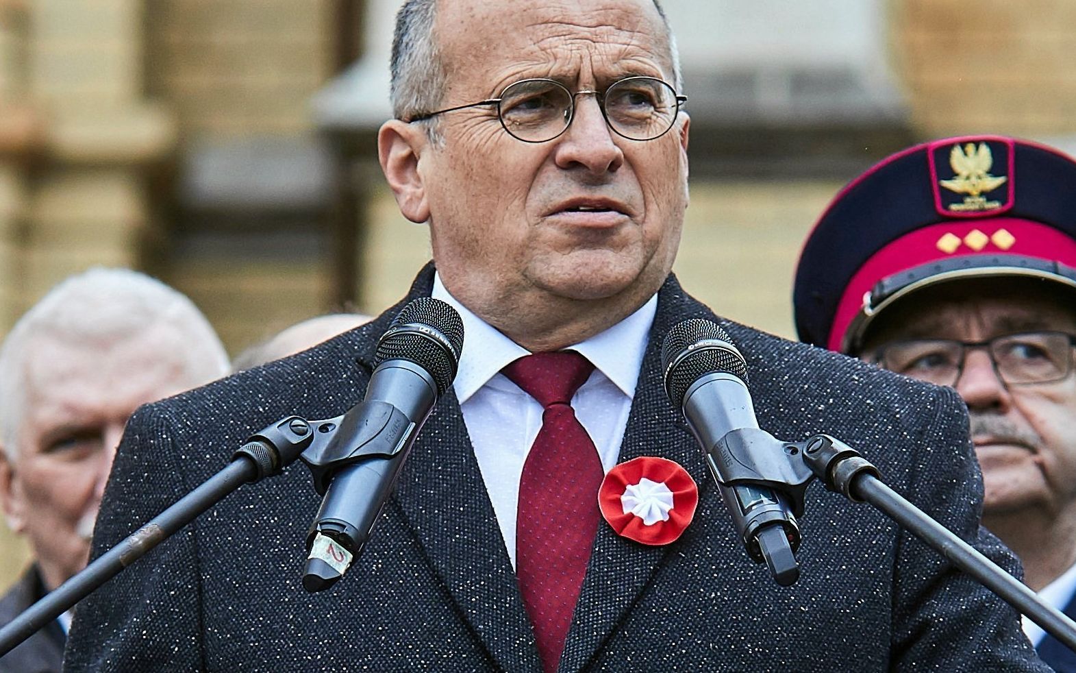 03.05.2019 Lodz , ul. Piotrkowska  - przed archikatedra przy Grobie Nieznanego Zolnierza . Uroczyste obchody swieta konstytucji 3 maja . Nz wojewoda lodzki Zbigniew Rau . 
Fot. Tomasz Stanczak / Agencja Gazeta