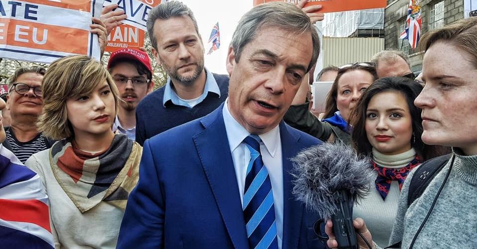 Jak to robi Rosja. Szpiegowska siatka, „świąteczne prezenty”, brytyjski poseł i... smerfy