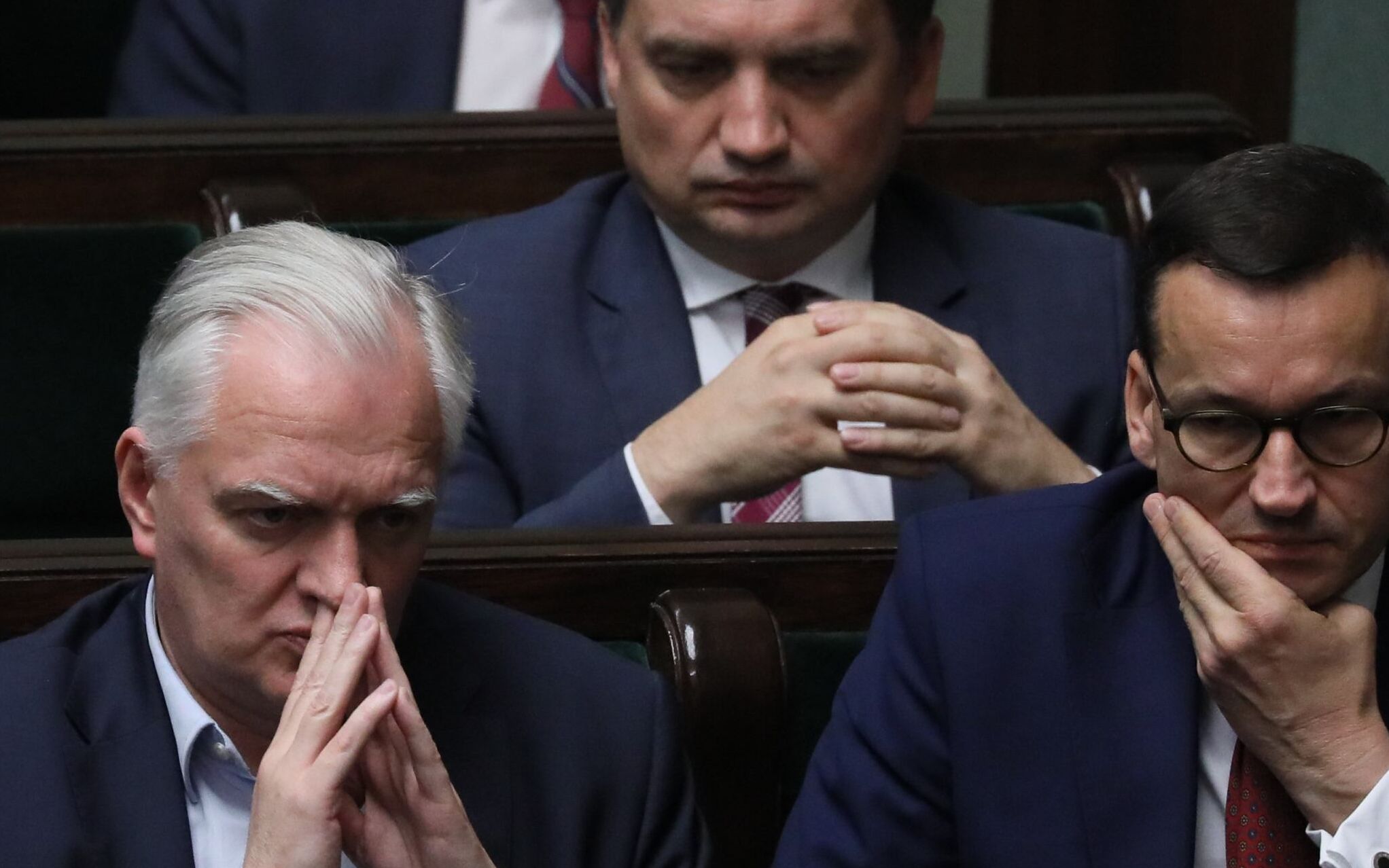 31.07.2019 Warszawa , ul Wiejska , Sejm . Wicepremier, minister kultury Piotr Glinski (l), wicepremier, minister nauki Jaroslaw Gowin (c), premier Mateusz Morawiecki (p) i minister sprawiedliwosci Zbigniew Ziobro (z tylu) .
Fot. Slawomir Kaminski / Agencja Gazeta