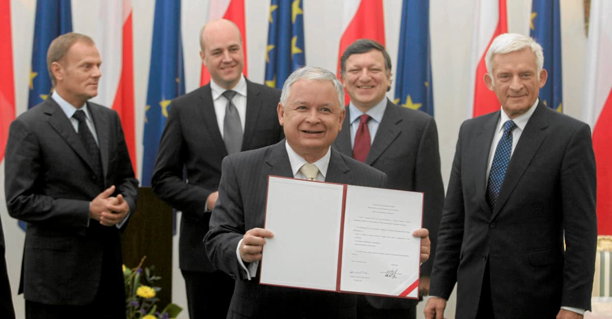 Czy Traktat Lizboński zobowiązał Polskę do przyjęcia euro? [Fact-check]