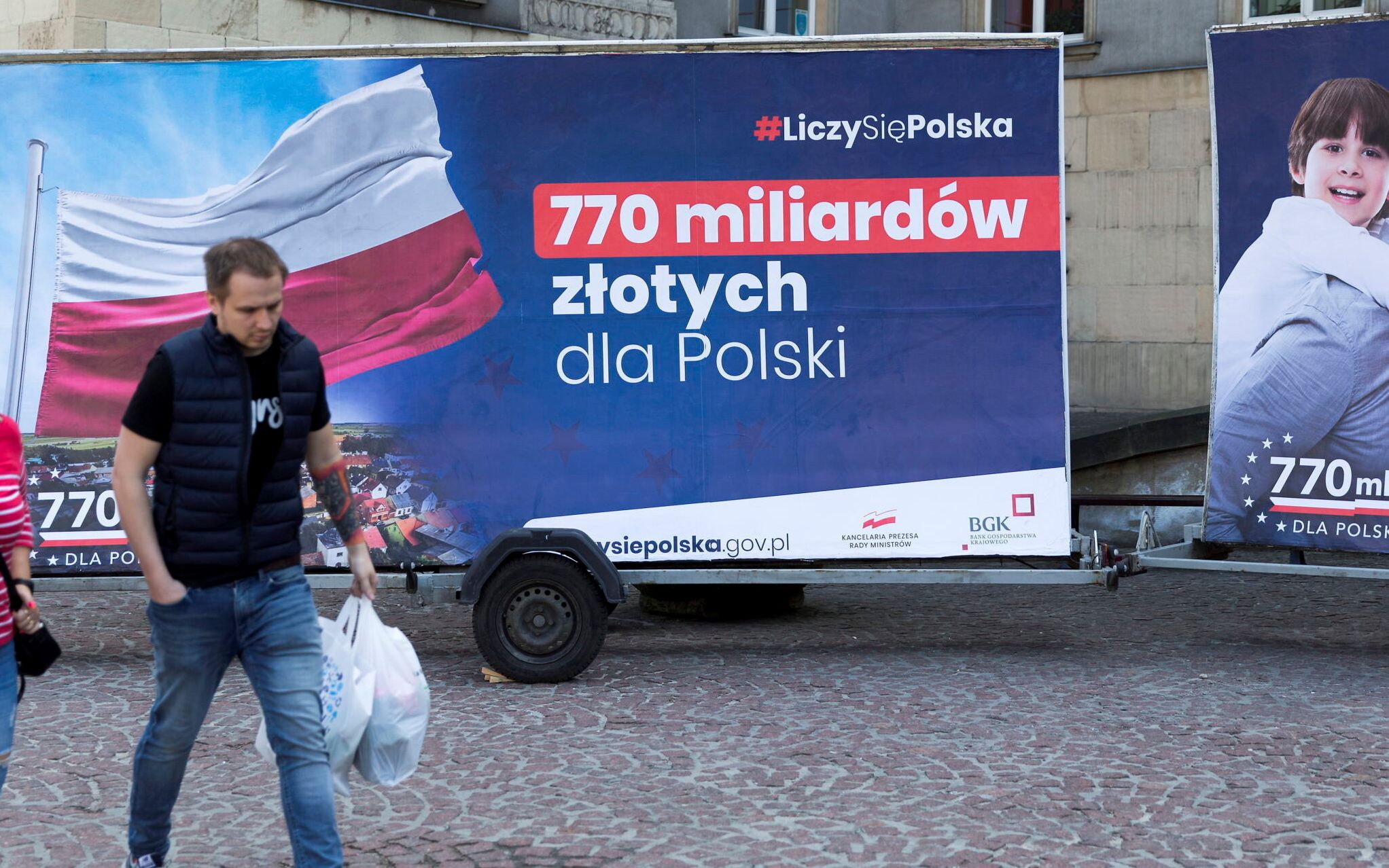 28.04.2021 Katowice . Konferencja prasowa wojewody slaskiego Jaroslawa Wieczrka , posla Jerzego Polaczka , posla Boleslawa Piechy na temat funduszu odbudowy .
Fot. Grzegorz Celejewski / Agencja Wyborcza.pl
