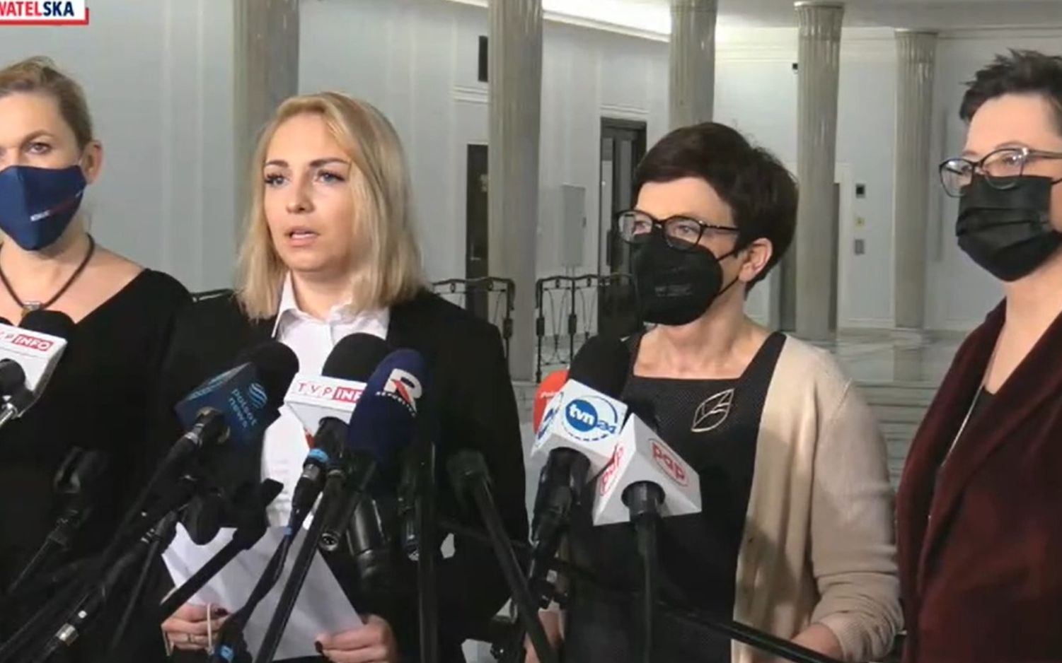Grafika do artykułu Posłanki KO zaprosiły pierwszą damę na rozmowę ws. Lex Czarnek. "Piłka w grze"
