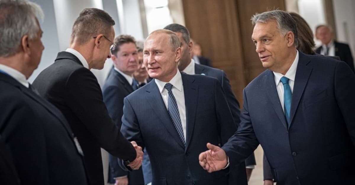 Węgry. Coraz mocniejsze dowody na współpracę Orbána z Kremlem. W tle samoloty z pieniędzmi