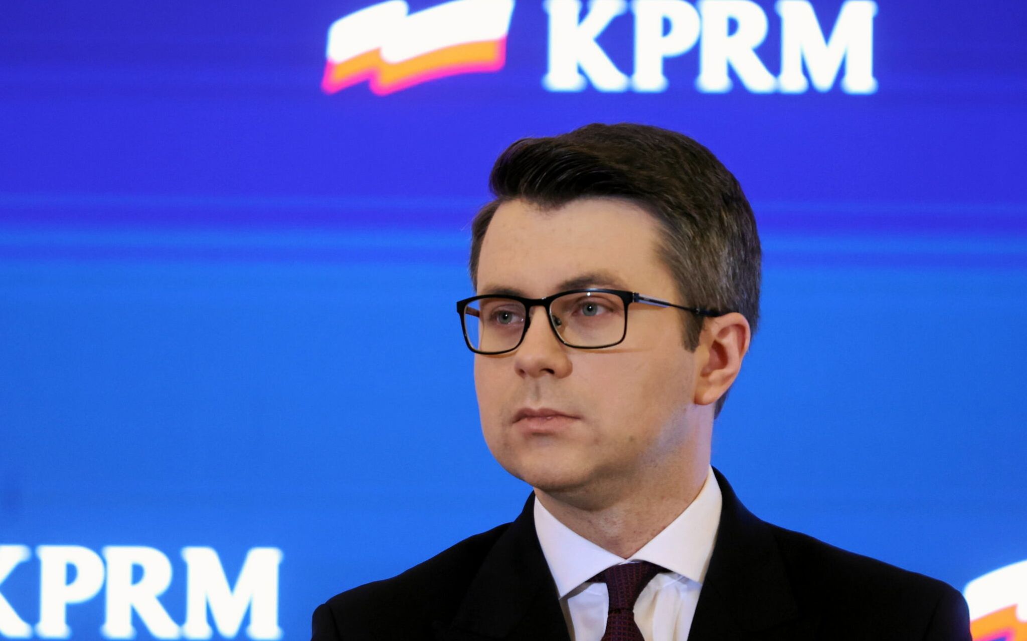 08.01.2021 Warszawa . Rzecznik rzadu Piotr Muller podczas konferencji prasowej na temat korekt programu Polski lad . Fot . Kuba Atys / Agencja Wyborcza