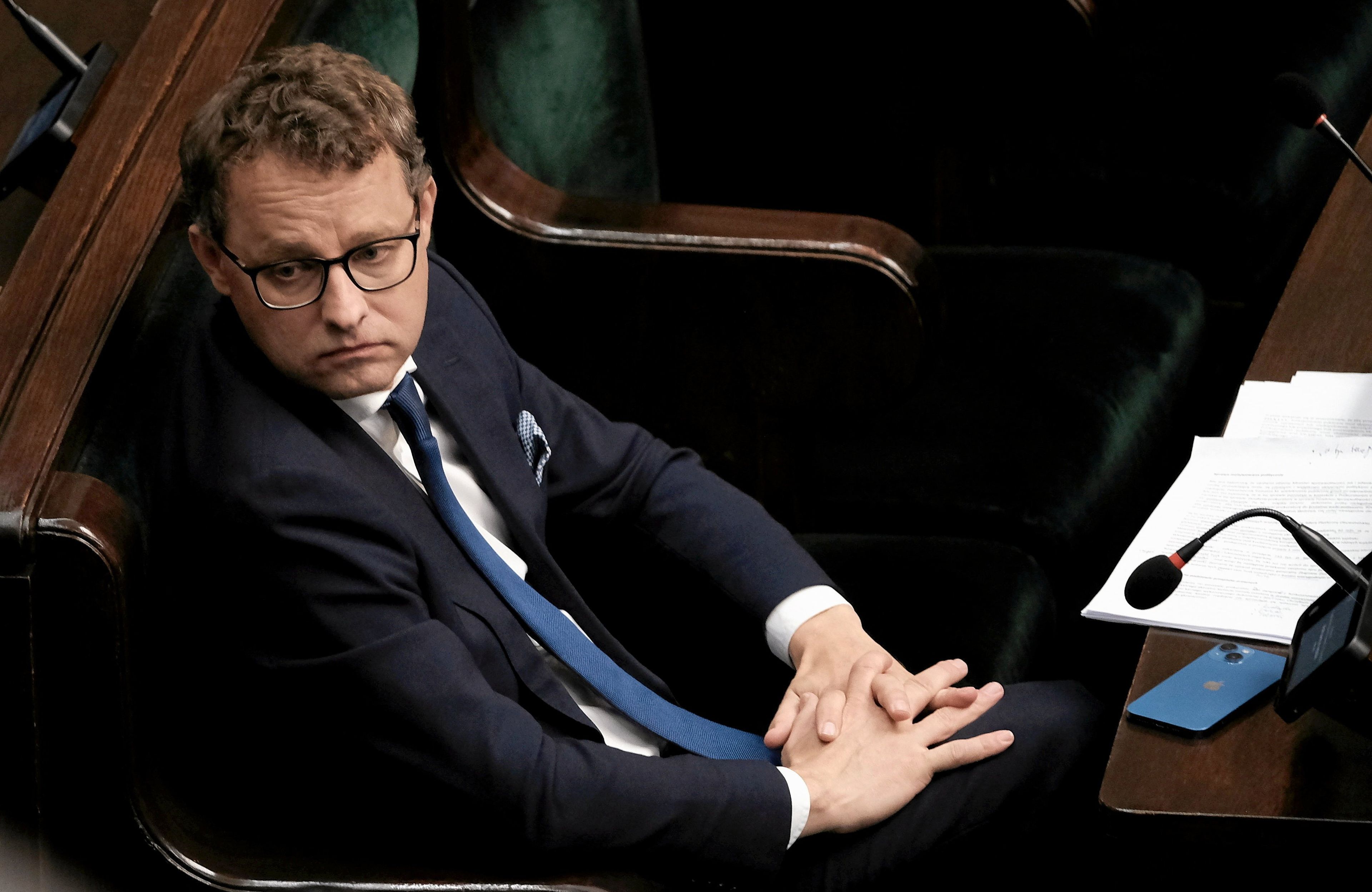 Marcin Romanowski z założonymi rękami, Sejm