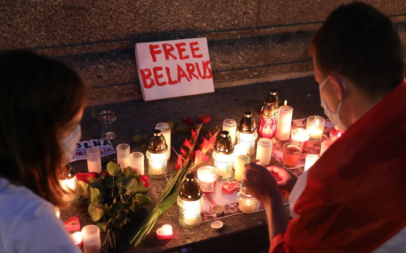 10.08.2020 Krakow , Rynek Glowny . Manifestacja solidarnosci z Bialorusia . Fot. Jakub Porzycki / Agencja Gazeta