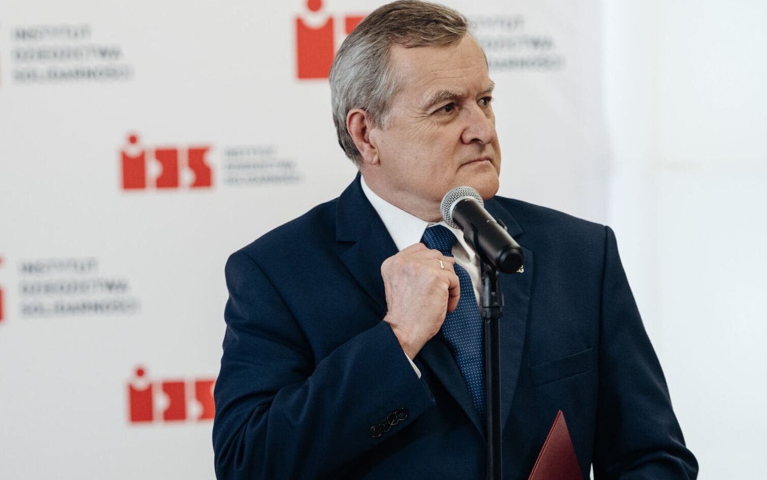10.08.2020 Gdansk , Sala BHP . Wicepremier , minister kultury i dziedzictwa narodowego Piotr Glinski podczas konferencji prasowej dotyczacej obchodow 40. rocznicy utworzenia Niezaleznego Samorzadnego Zwiazku Zawodowego "Solidarnosc" oraz podpisania Porozumien Sierpniowych . 
Fot. Bartosz Banka / Agencja Gazeta