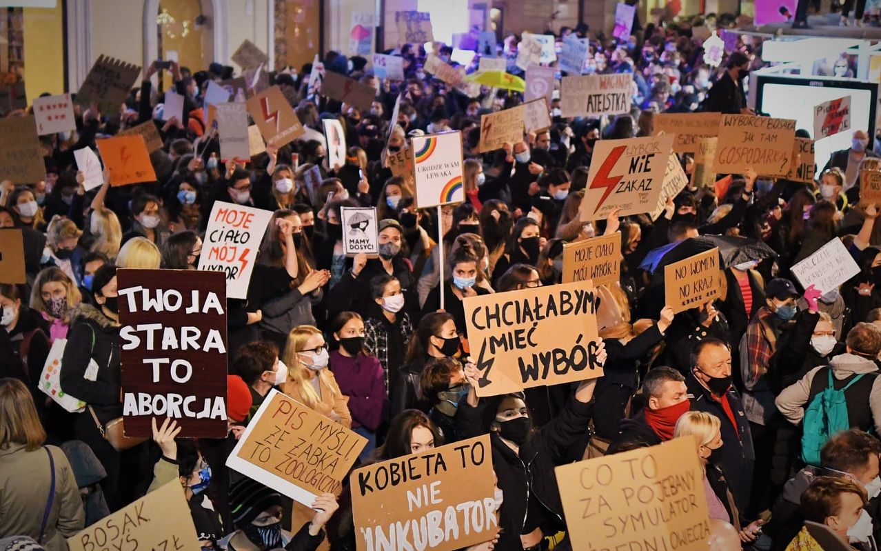 Grafika do artykułu Umówiłam się z tą duszą, że zaproszę ją, jak będzie czas. I ten czas przyszedł [Miałam aborcję]