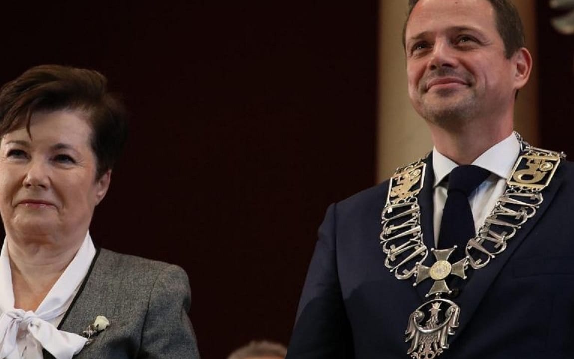 Grafika do artykułu Bonifikaty: Trzaskowski licytuje się z PiS na rozdawnictwo. „Drenaż budżetu, zyskają uprzywilejowani”