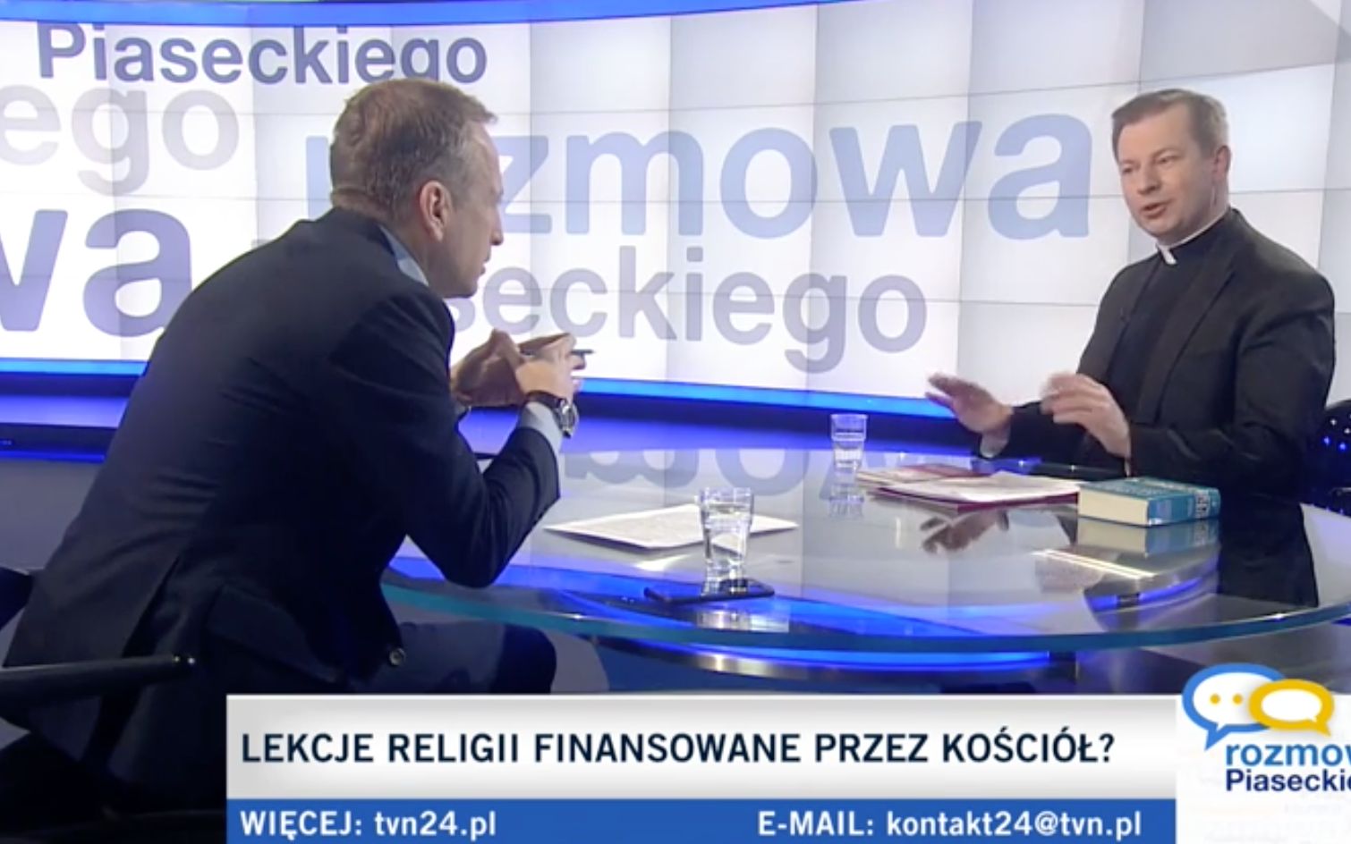 Grafika do artykułu Rzecznik Episkopatu: Religia musi zostać w szkole, a Kościół nie będzie za nic płacić