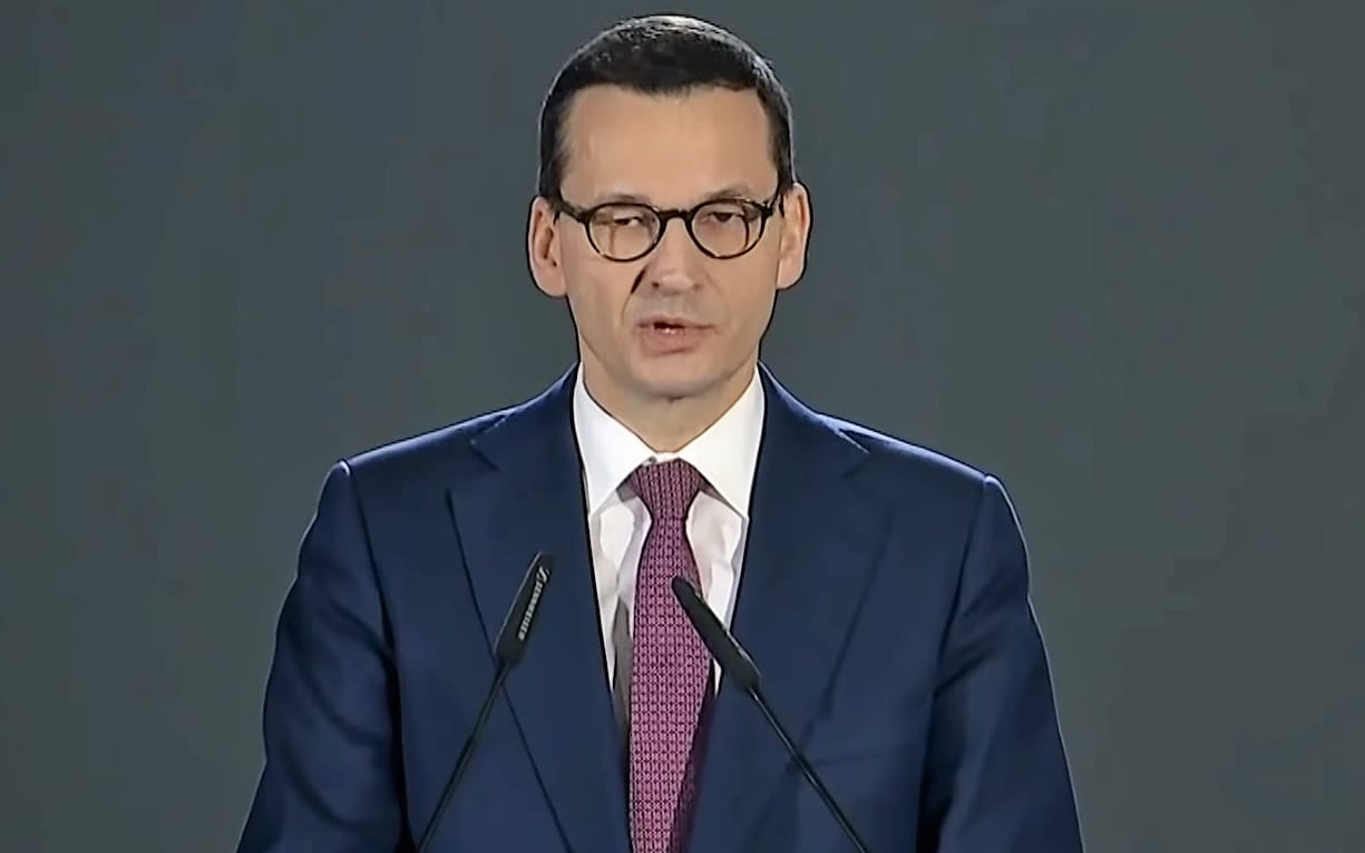 Premier Mateusz Morawiecki przemawia podczas obchodów 74 rocznicy wyzwolenia obozu Auschwitz-Birkenau, 27 I 2019