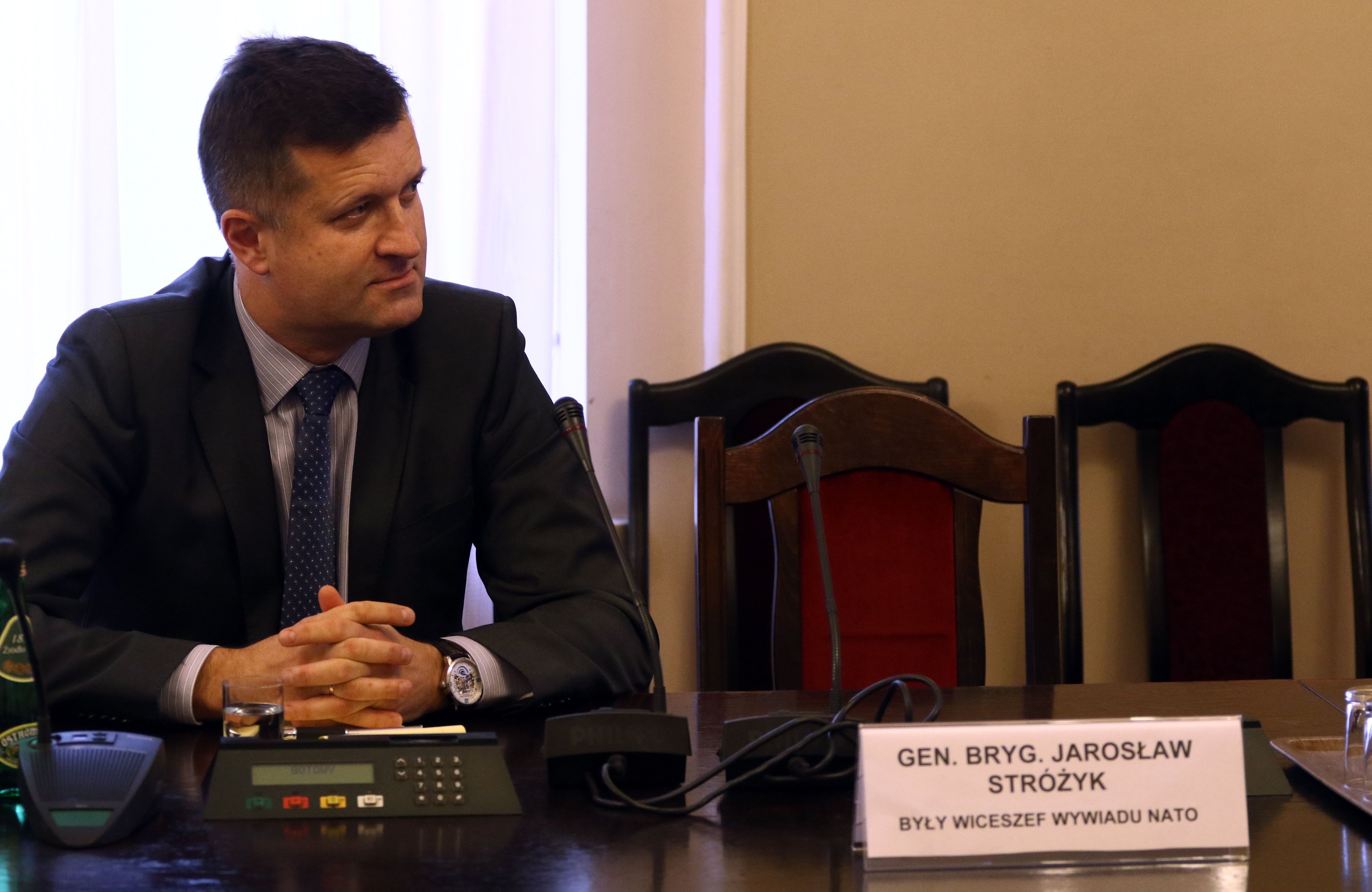Generał Jarosław Stróżyk podczas posiedzenia zespołu parlamentarnego w Sejmie poprzedniej kadencji