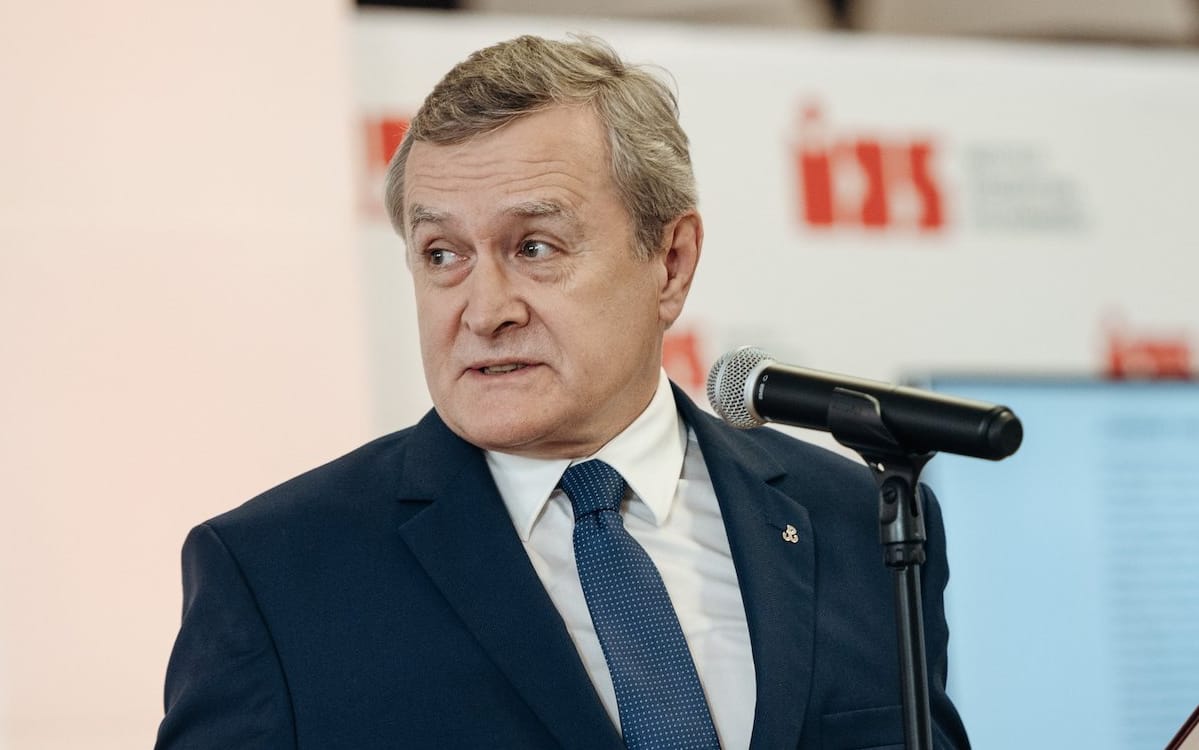 10.08.2020 Gdansk , Sala BHP . Wicepremier , minister kultury i dziedzictwa narodowego Piotr Glinski podczas konferencji prasowej dotyczacej obchodow 40. rocznicy utworzenia Niezaleznego Samorzadnego Zwiazku Zawodowego "Solidarnosc" oraz podpisania Porozumien Sierpniowych . 
Fot. Bartosz Banka / Agencja Wyborcza.pl