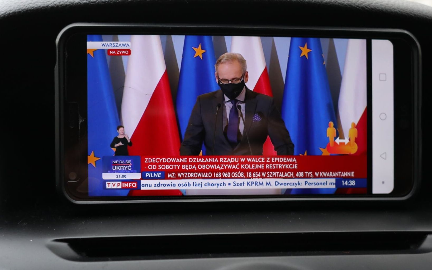 04.11.2020 Warszawa , Kancelaria Prezesa Rady Ministrow . Minister zdrowia Adam Niedzielski podczas zdalnej konferencji prasowej w sprawie wprowadzania kolejnych ograniczen zwiazanych z epidemia koronawirusa w Polsce .
Fot. Slawomir Kaminski / Agencja Gazeta