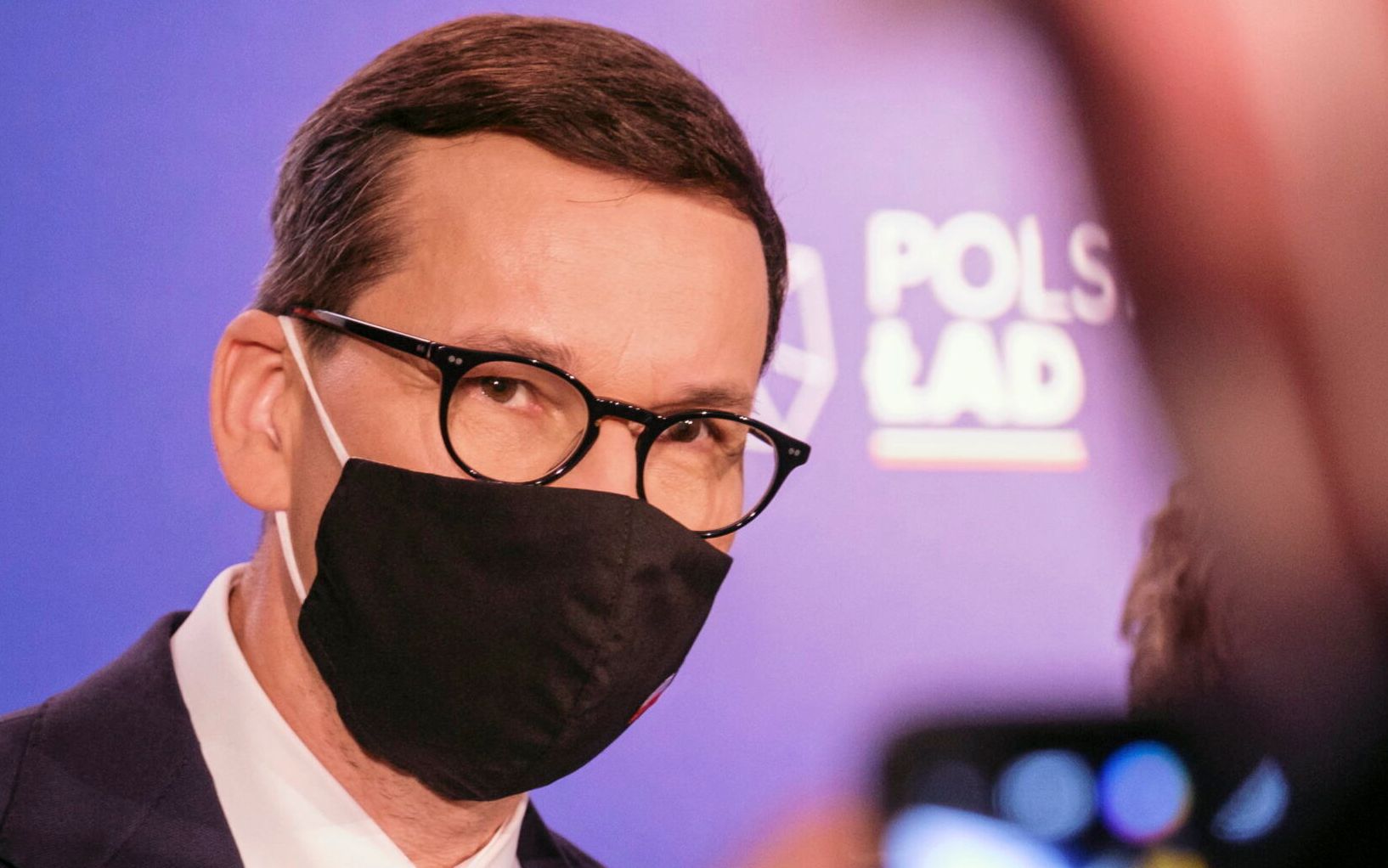 26.09.2021 Przeclaw . Dom Kultury . Wizyta premiera Mateusza Morawieckiego . Premier Mateusz Morawiecki podczas spotkania z mieszkancami Przeclawia i prezentacji zalozen programu Polski Lad .
Fot. Patryk Ogorzalek / Agencja Gazeta