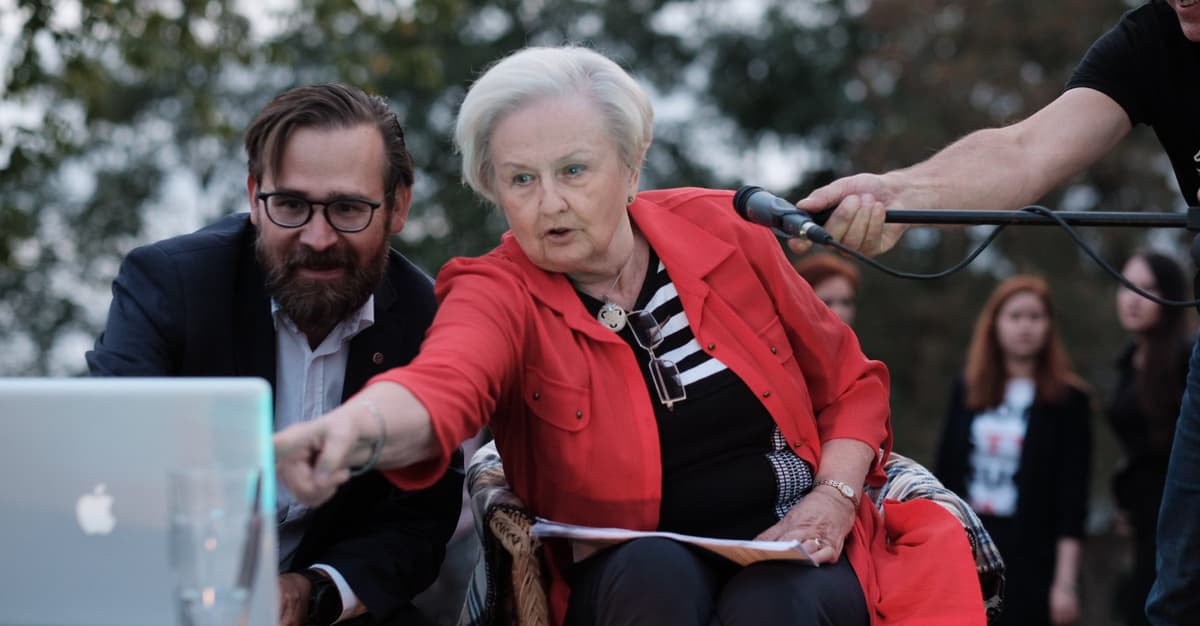 Prof. Łętowska: Okrężną drogą do legalizacji małżeństw jednopłciowych. Dobre i to!