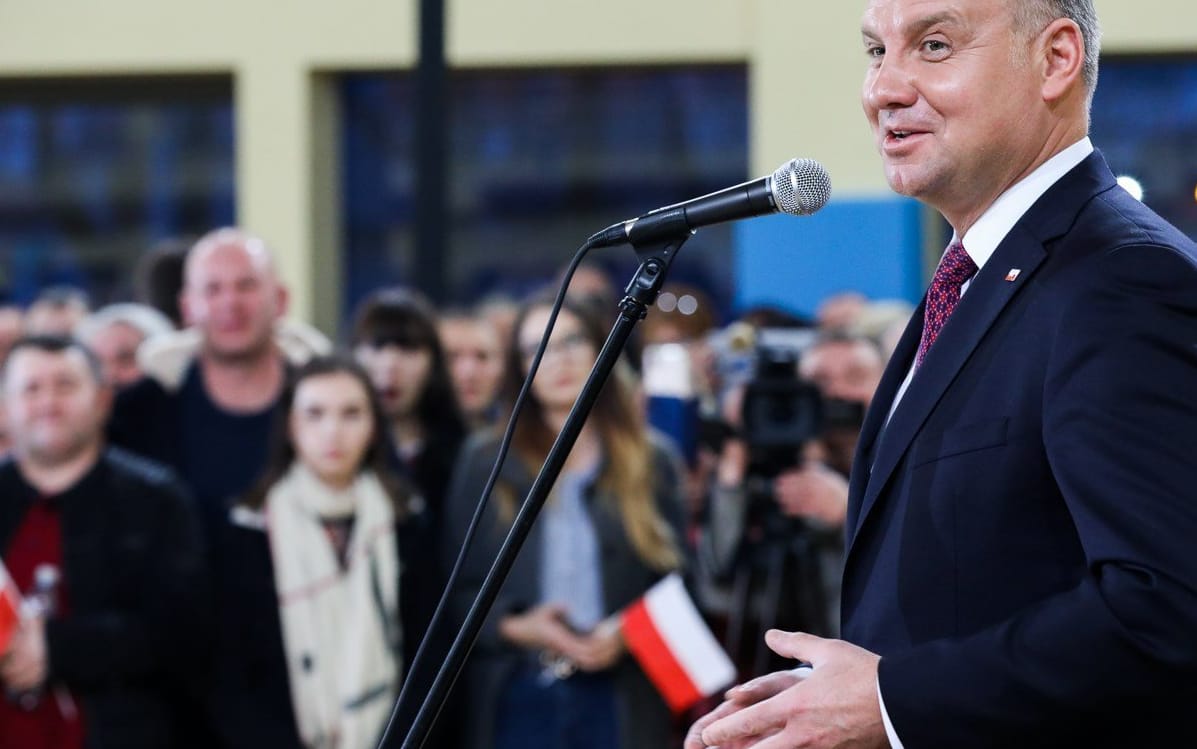 Grafika do artykułu Duda gorliwie promuje zmiany Ziobry i stawia na izolację Polski. Analizujemy słowa prezydenta