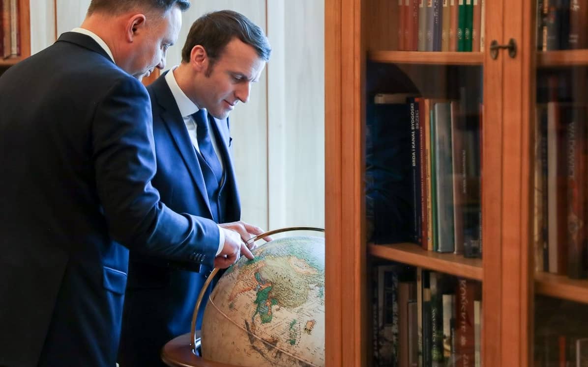 Grafika do artykułu Smolar: Rząd PiS dostał "argument Macrona". Prezydent Francji szuka porozumienia