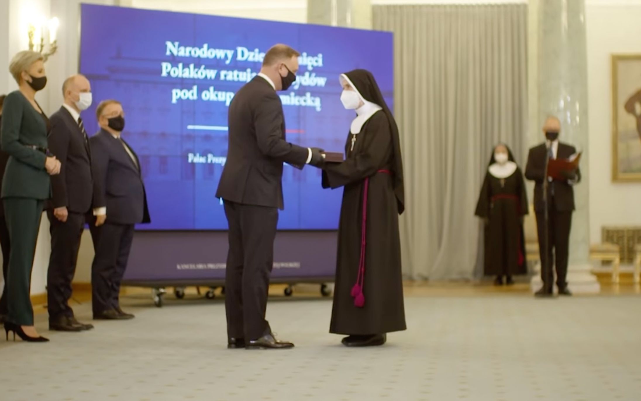 Grafika do artykułu Dzień Polaków ratujących Żydów. Ambasada Izraela odrzuca rządową propagandę