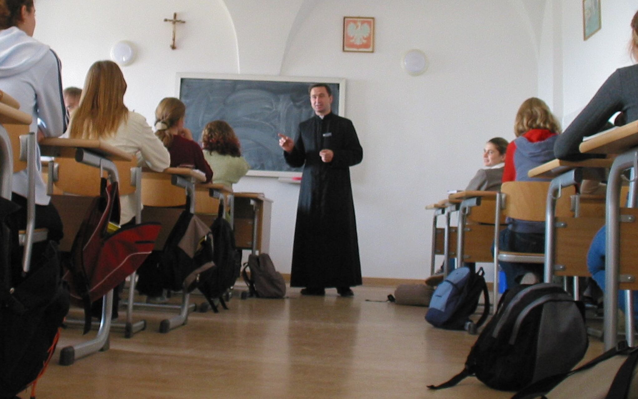10.03.2002 SANDOMIERZ COLLEGIUM GOSTOMIANUM -  SZKOLA LEKCJA RELIGII
FOT. JAROSLAW KUBALSKI / AGENCJA GAZETA
PLYTA KIELCE NR 047