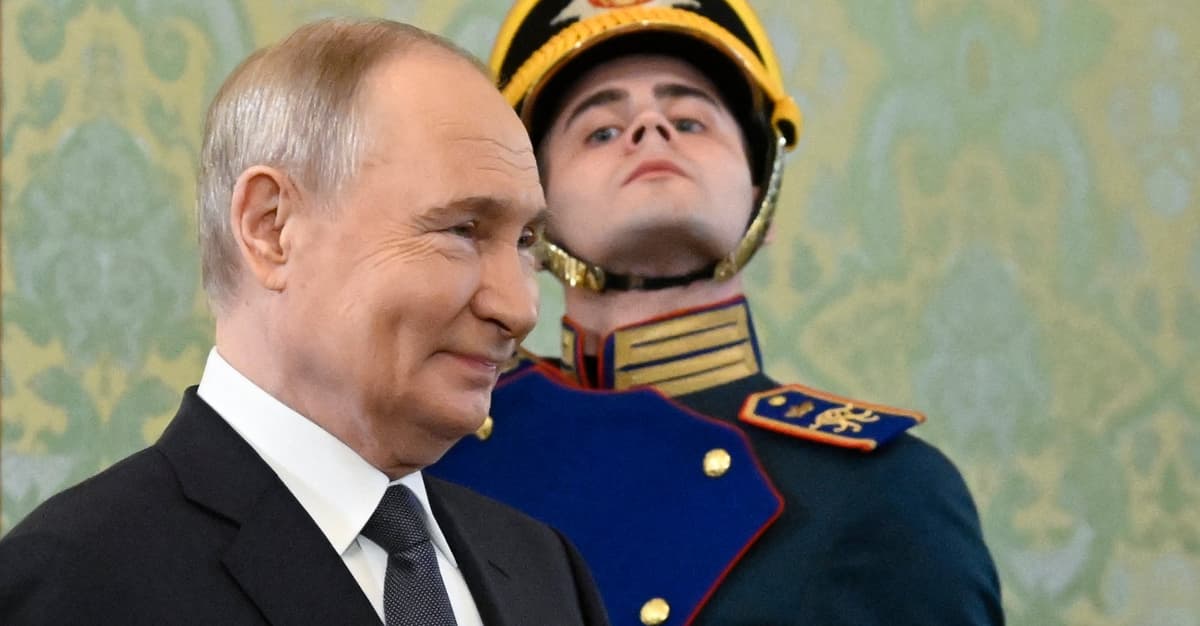 Narrative entropy. Why does Russia support climate disinformation?