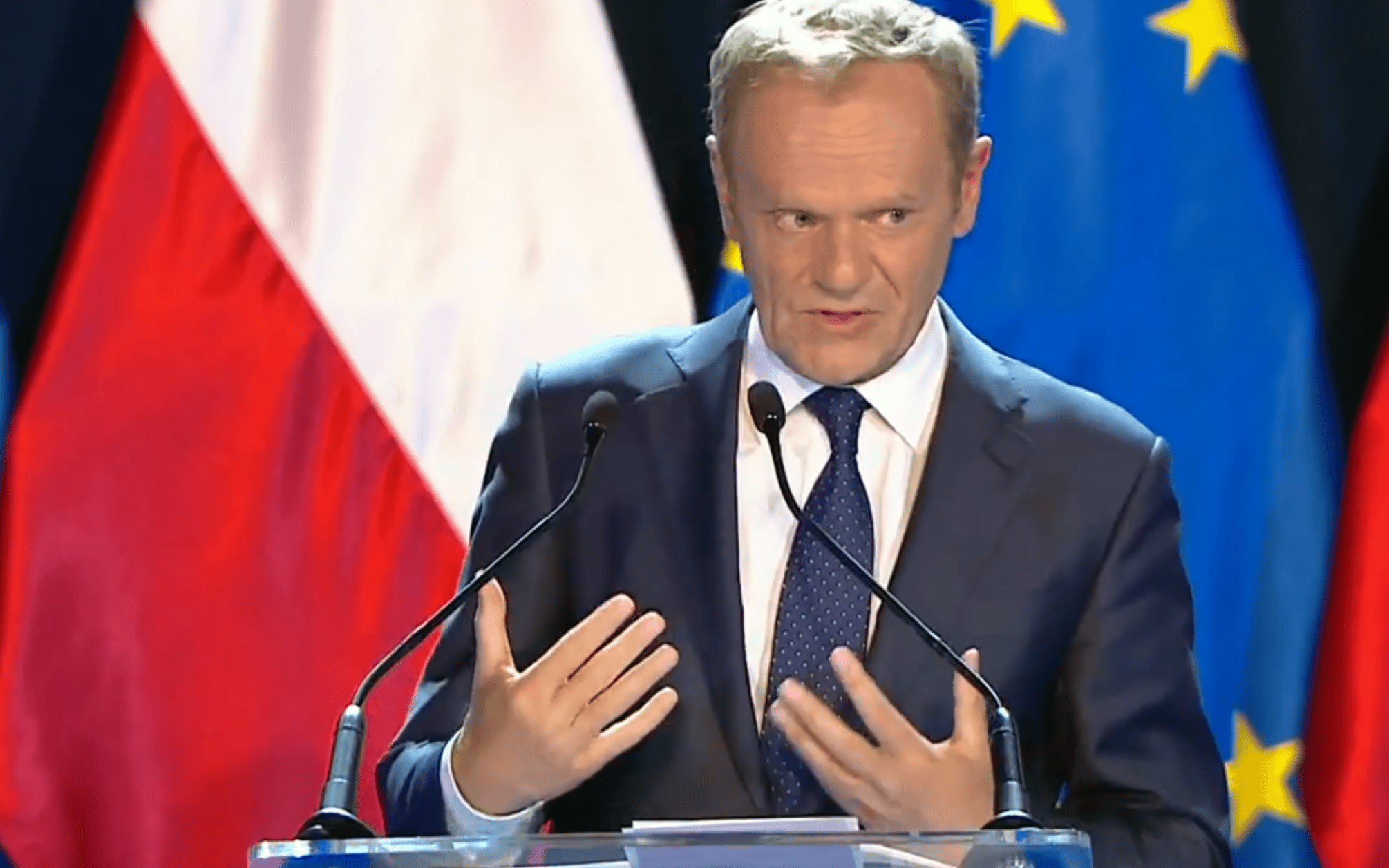 Grafika do artykułu [PEŁNY TEKST] Tusk: Nie dajcie sobie wmówić, że mamy myśleć w sposób jednakowy, że mamy nie przeszkadzać i popierać