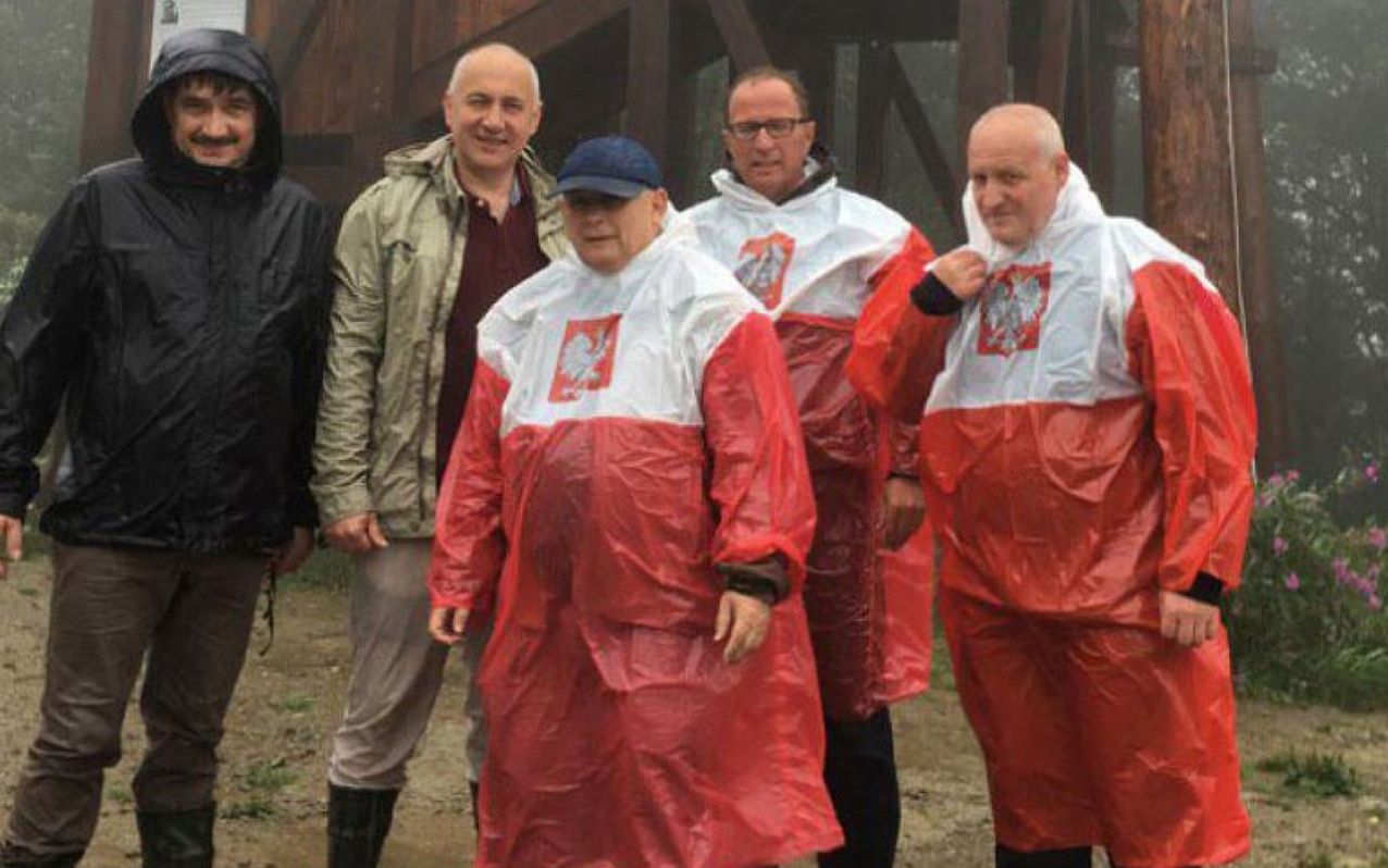 Grafika do artykułu "Rodzin Kaczyńskiego" jest góra 1,8 mln. Dane GUS ośmieszają fantazje prezesa-kawalera